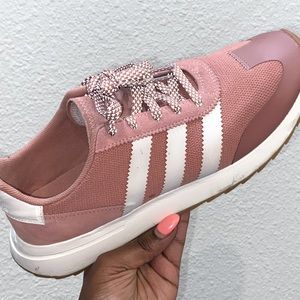 Adidas Sneakers